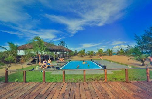 Pottuvil Hotel | Paper Moon Kudils