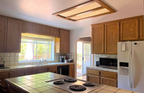 Twain Harte Cabin | Papi's Den - Cozy Retreat