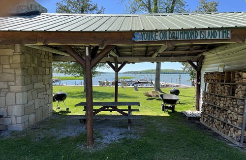 Drummond Cabin | Papins Resort Cabin #1
