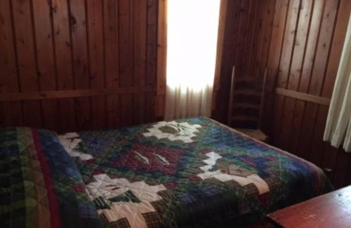 Drummond House | Papins Resort Cabin #6