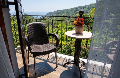 Agios Dimitrios House | Paradeisos Double Room with Balcony (5)