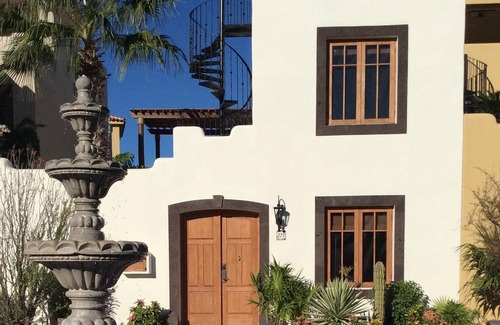 Loreto House | Paradise, Adventure, Relaxation and Romance Getaway