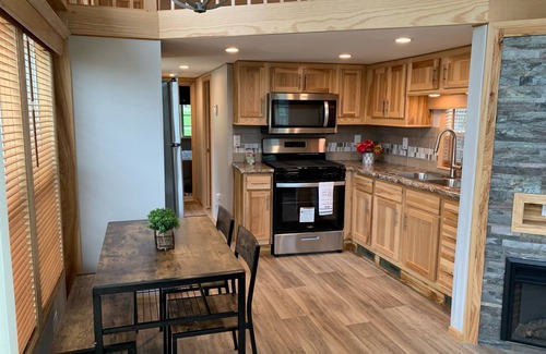 Saint Johns Cabin | Paradise at Glacier Hill Lakes near Wapakoneta