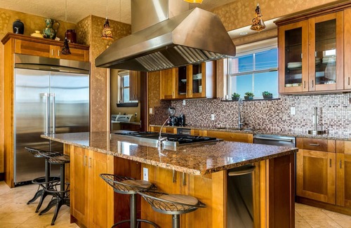 Sands Of Kahala Beach House | Paradise At Last | Beachfront Escape w/Direct Beach Access
