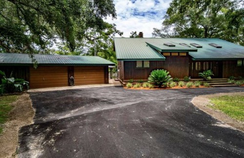 Dunnellon House | Paradise at Riverbend with beautiful riverfront setting!