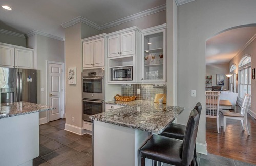 Bowling Green House | Paradise at the Palisades