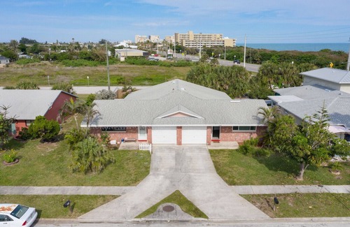 Indialantic House | Paradise Beach House -1 min walk to Ocean!