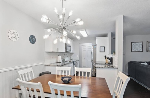 Sebastian House | Paradise Bliss! Heated Pool, Near Boat Ramp, Beaches, & Golf Course,Wifi