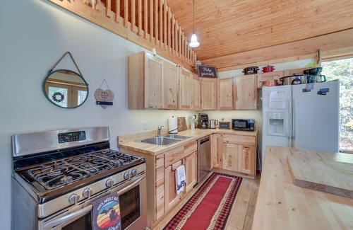 Paradise Cottage | Paradise Cottage: Trail Access Nearby