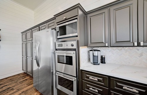 Granite Shoals House | Paradise Cove, Sleeps 16, boats welcome, stunning deck, unforgettable retreat.