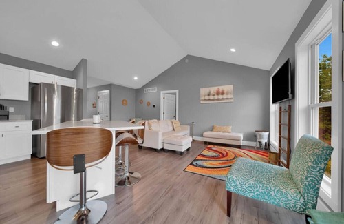 Port Sanilac House | Paradise Cove: Sleeps 6 w/Hot Tub, Walk to Beach & Downtown