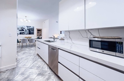 Lantana Condo | Paradise Deluxe 2bd