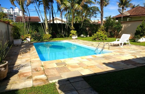 Bertioga Condo | Paradise house in Bertioga with pool