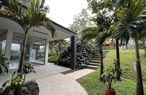 La Estrella Apartment | paradise in the city