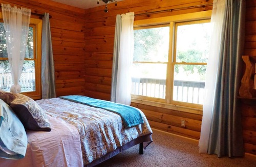 Pine Mountain Club Villa | Paradise in the Pines - 3000sq ft Mountain Getaway