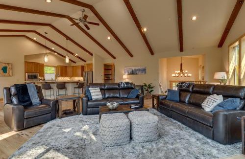 Ridgewood House | Paradise in the Pines - Luxury Home in Quite Neighborhood, Wooded Views, Short Drive to Skiing