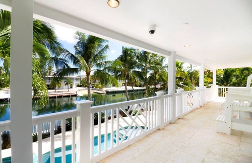 Venetian Shores House | Paradise in Venetian Shores Pool/SPA - Heater/Chiller & Commercial Ice Maker