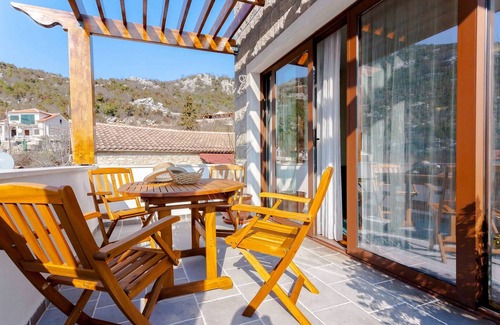 Karuc Villa | "Paradise Lake House" at National Park Skadar Lake