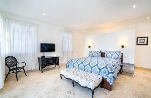 Punta Cana Apartment | Paradise Luxury Villa with Huge Pool and Jacuzzi