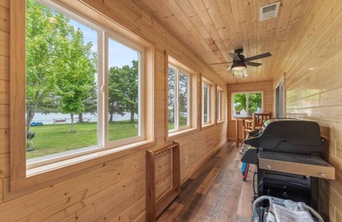 Phelps Cabin | Paradise McPartlin's Resort Cabin 4