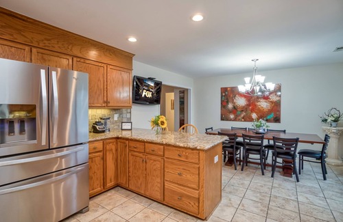 Westport House | Paradise on Lake Norman|Waterfront|Kayaks|Fire Pit|Boat Rental