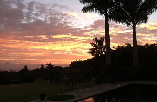 Honomu Cottage | Paradise on park like estate with beautiful ocean and mountain view