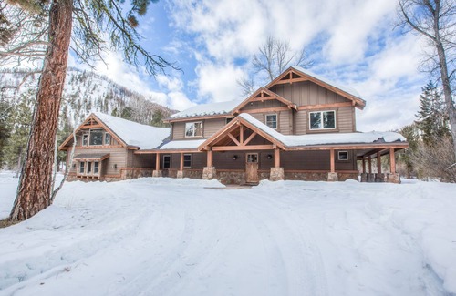Featherville House | Paradise on the Boise River