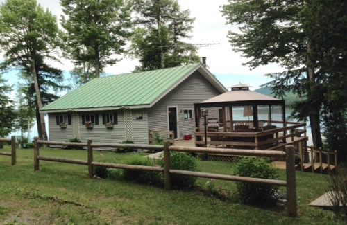 Embden House | Paradise on the Lake!