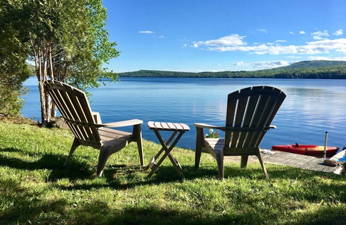 Embden House | Paradise on the Lake!