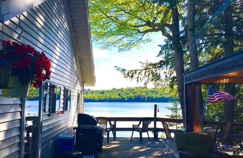 Embden House | Paradise on the Lake!
