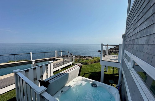 York Beach House | Paradise on the Rocks - York Oceanfront