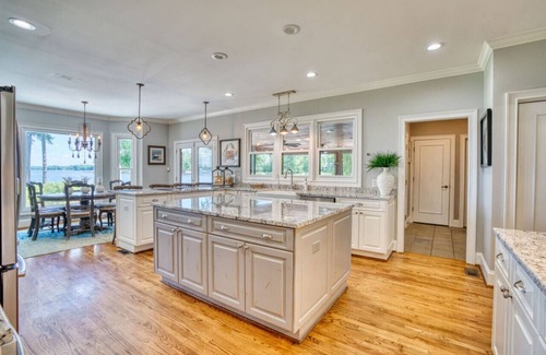Chapin House | Paradise Pointe on Lake Murray
