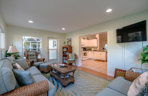 Vero Beach House | 🍹🌞 Paradise Retreat! Heated Pool, Near Beaches!