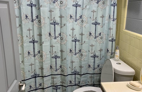 Newport News Hotel | Paradise Suites - Jefferson Ave/Newport News
