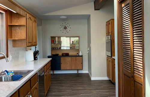 Central Okanagan House | Paradise view by the Lake
