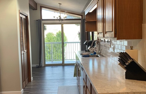 Central Okanagan House | Paradise view by the Lake