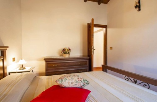 Fabbriche di Vallico House | Paradiso I by Interhome