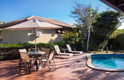 Brava House | PARAÍSO BUZIANO 2- 5 suites, private pool and barbecue, 3 min to BEACH