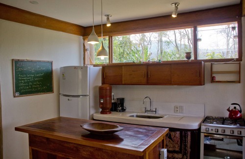Cabore House | Paraty Ecological Houses with Air, Large Garden, Wifi, near Historic Center