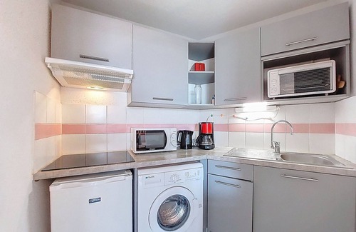 Pontaillac Apartment | Parc de Pontaillac by Interhome