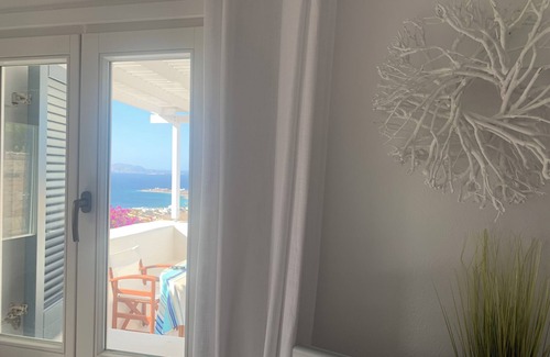 Krotiri House | Parikia: Charming Cycladic villa with panoramic view