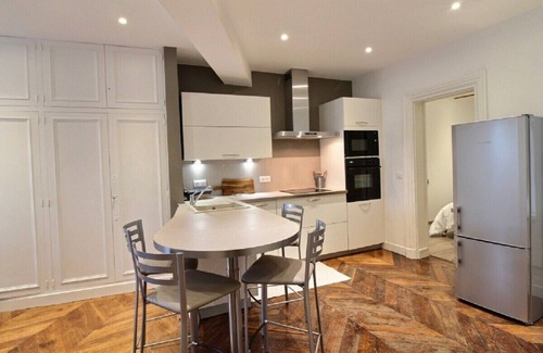 Les Iles Apartment | Parisian Home | 1 room | Ile de la Cité - Ile Saint Louis