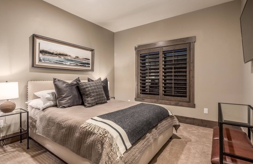 Hideout House | Park City Hideout: Luxury Escape with Mountain and Water Views!