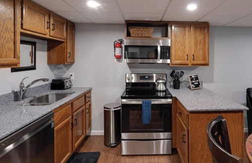 Lapeer House | Park in the Woods Cozy and clean. Shared Hot Tub
