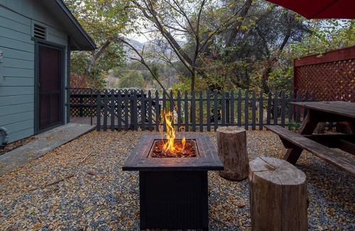 Three Rivers Cabin | Park like cabin perfect for Parents with two children