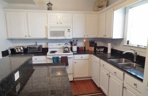Cape Charles Condo | Park Place - Comfy Condo Close to Beach
