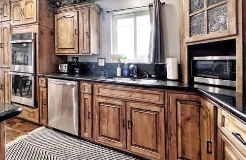 Orem House | Park & Playground! Upstairs Guest Suite
