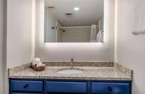 North Park City Hotel | Park Plaza Resort with Pool. Your Next Space