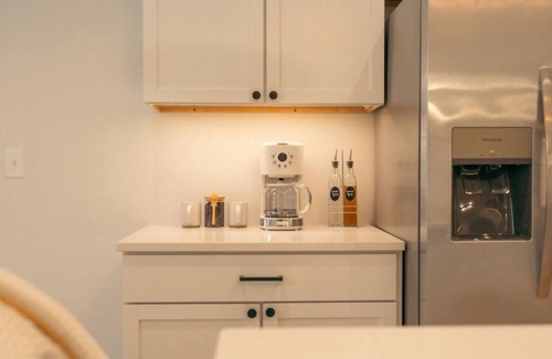 Park Point House | Park Point Scandinavian Home🌲 Family Retreat ☀️ 🌊 Pet Friendly 🐾