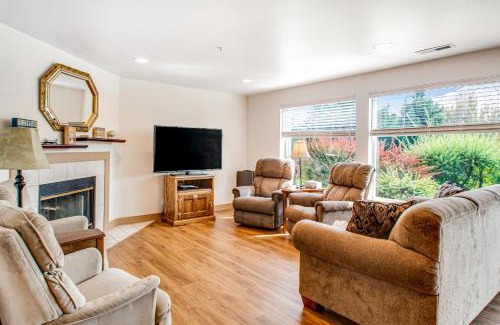 Chelan Apartment | Park Pointe: (A103)